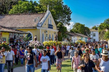 Festa de Nossa Senhora da Pena 2024 em Porto Seguro: Tradição e Fé no Sul da Bahia